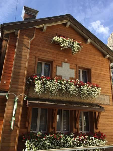 Hotel De La Croix-Federale Leukerbad Exterior photo